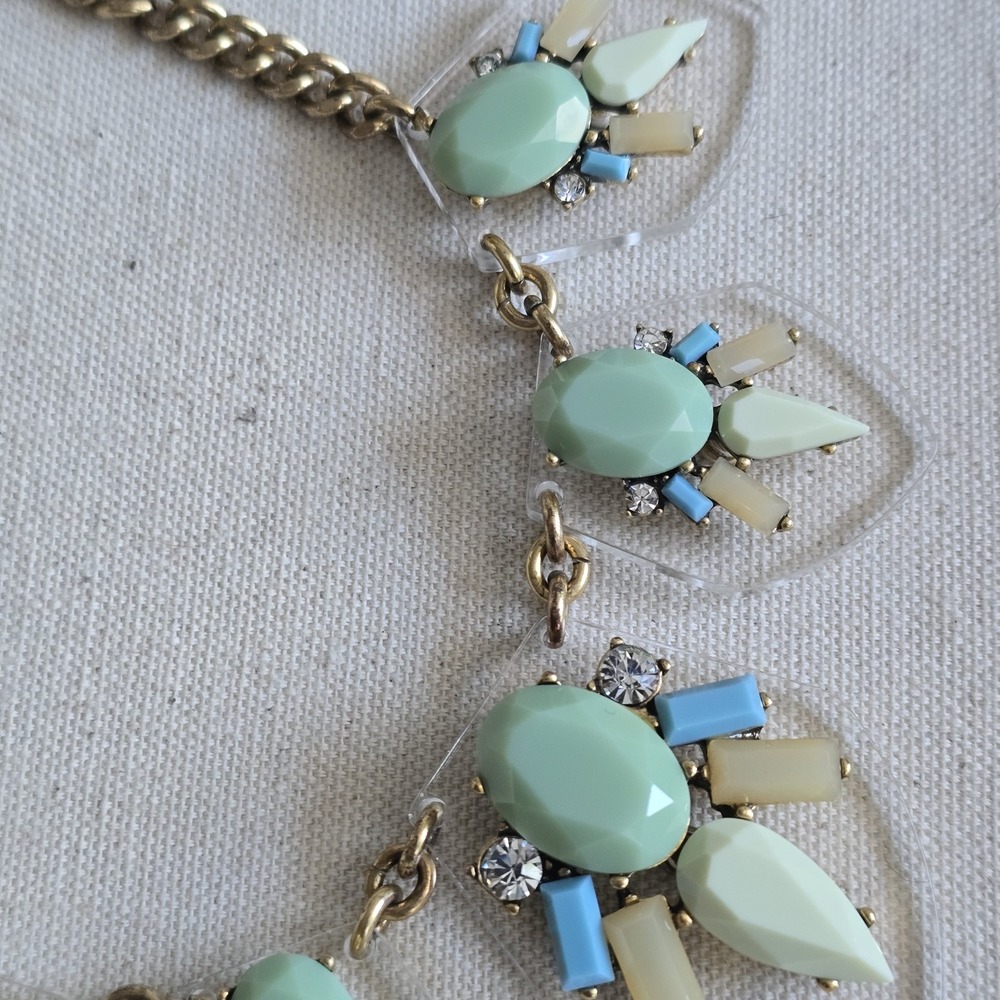 J.Crew Statement Necklace Mint Green‎ Blue Beige Crystal Faceted Resin Gold Tone - Picture 8 of 11